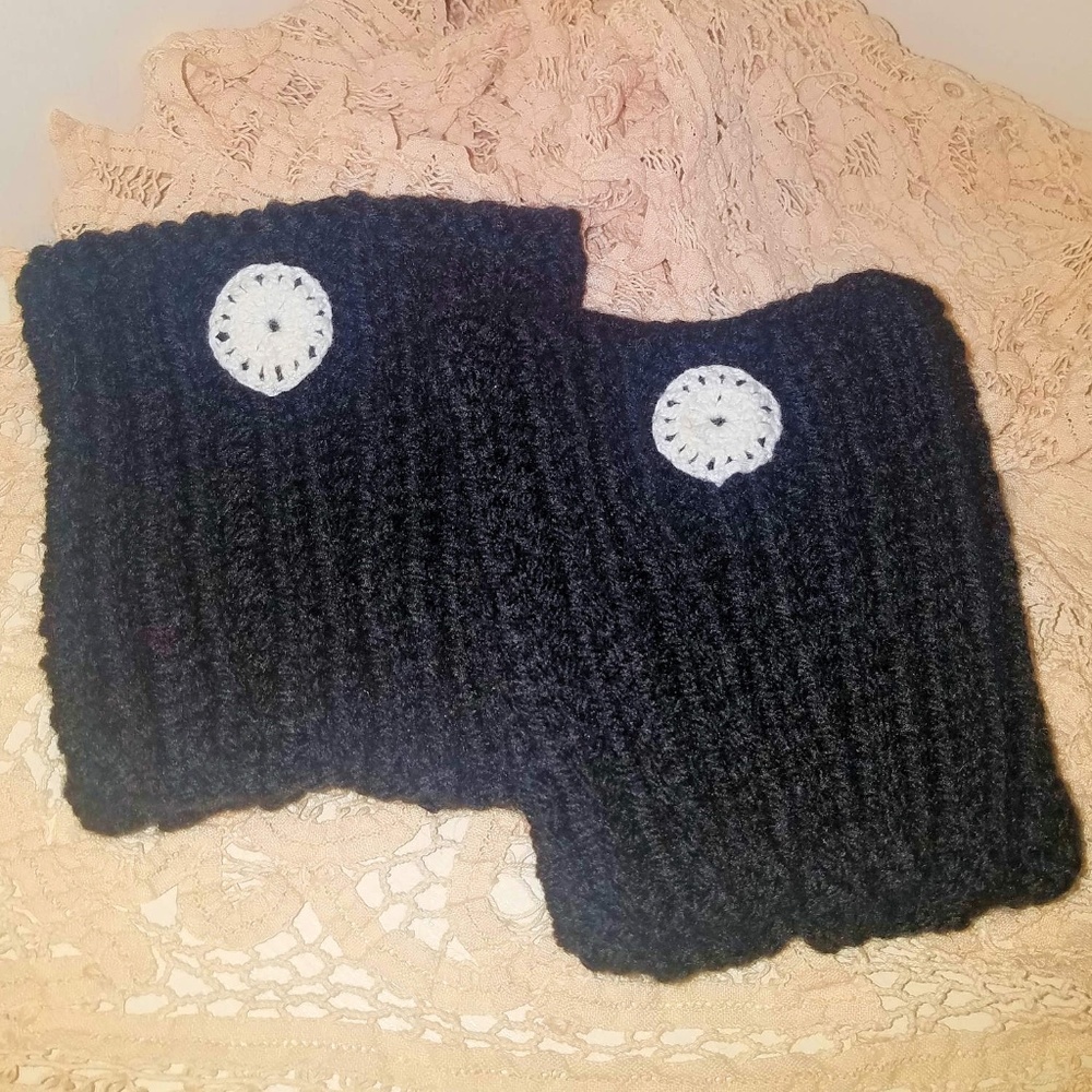 Winter Fingerless Gloves Neck Warmer & Boot Cuffs Knit Set Black White Warm - Picture 7 of 9